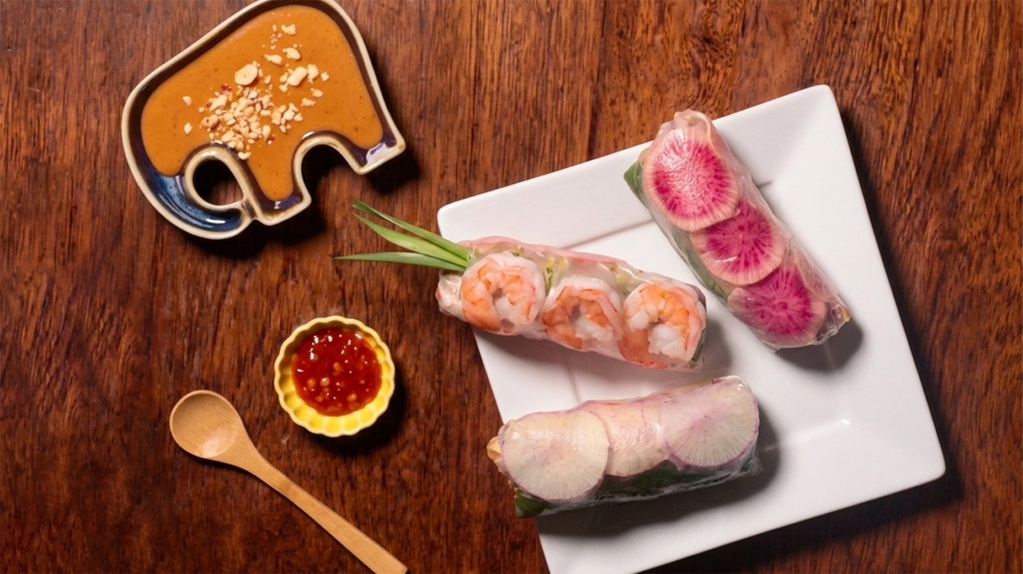 Fresh Spring Rolls with Thai Peanut Sauce