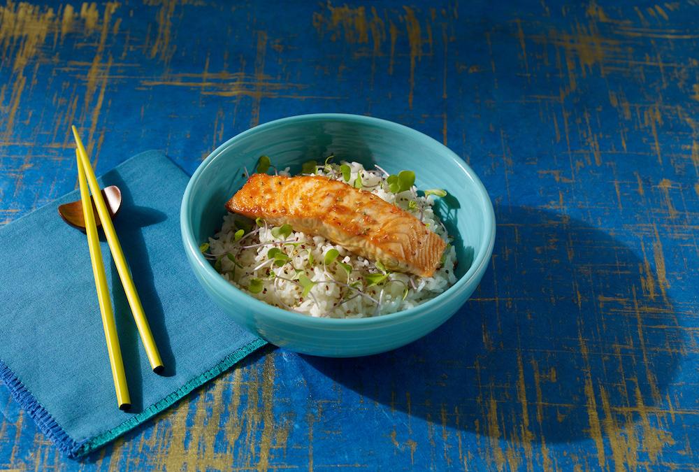 Seared salmon rice bowl recipe with pad Thai sauce - WATCHAREE'S